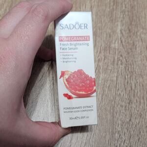 Sadoer Pomegranate Fresh Brightening Face Serum 30ml